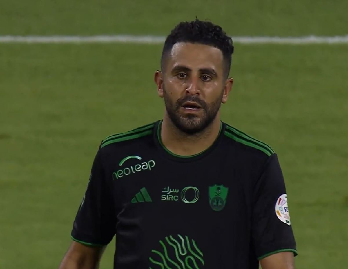 Riyad Mahrez Menunjukkan Bakatnya Bersama Tim Barunya Al Ahli https://plutkumkmgianyar.com/