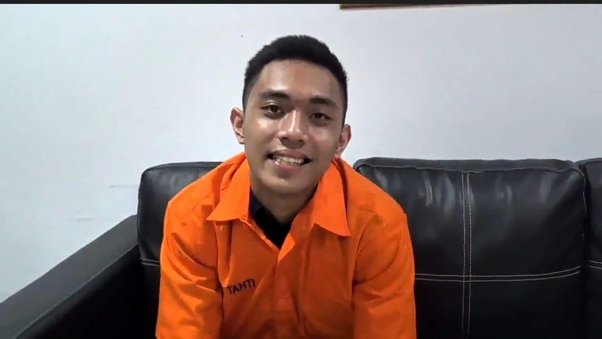 Mario Dandy Satriyo Meninggalkan Ruang Sidang Disambut Sorak-sorai Ayah Cristalino David Ozora https://plutkumkmgianyar.com/
