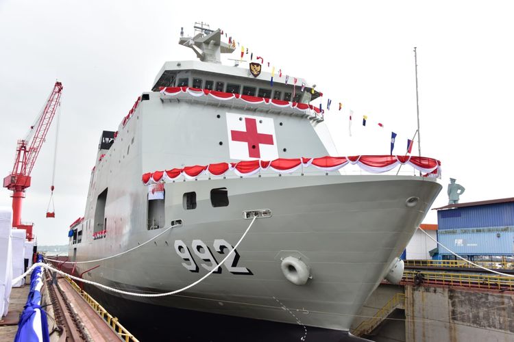Kapal Rumah Sakit TNI AL Di Cat Putih Sebelum Di Berangkatkan Ke Palestina Guna Hindari Konflik https://plutkumkmgianyar.com/
