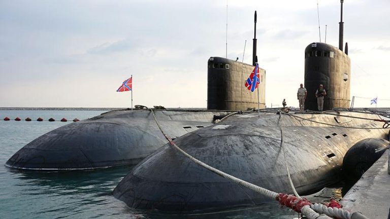 Presiden Vladimir Putin Resmikan Dua Kapal Selam Nuklir Buatan Negara Rusia