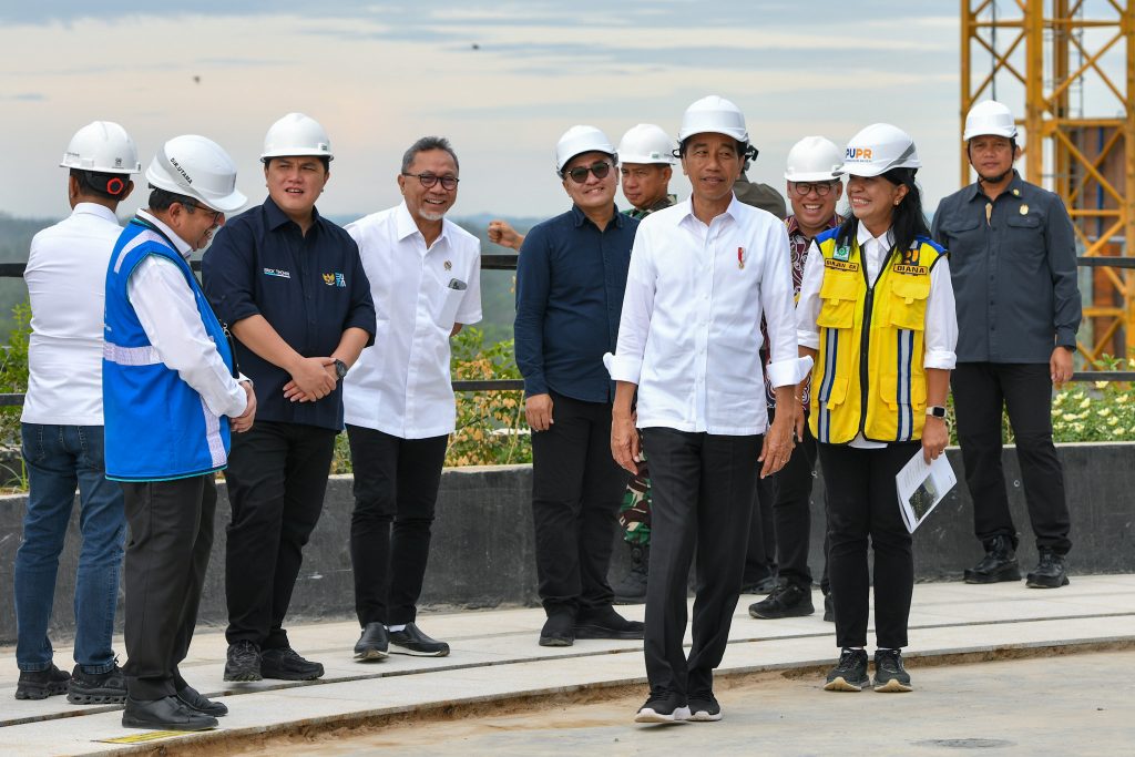 Setelah Uji Coba Sukses, Presiden Jokowi Capai Tonggak Bersejarah dengan Pendaratan di Bandara IKN