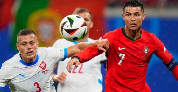 Ronaldo Pimpin Portugal Menang, Spanyol Dominasi dengan Kemenangan Besar atas Swiss