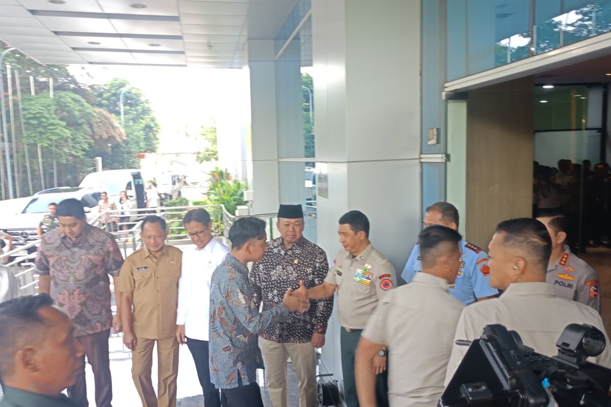 Wakil Presiden Gibran Tinjau Lokasi Erupsi Gunung Lewotobi untuk Dukung Korban Bencana