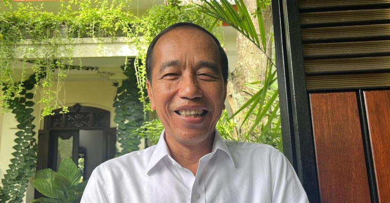 Respons Jokowi Terhadap Pertemuan Hasto dan Felicia Tissue: Klarifikasi dan Implikasi Politik