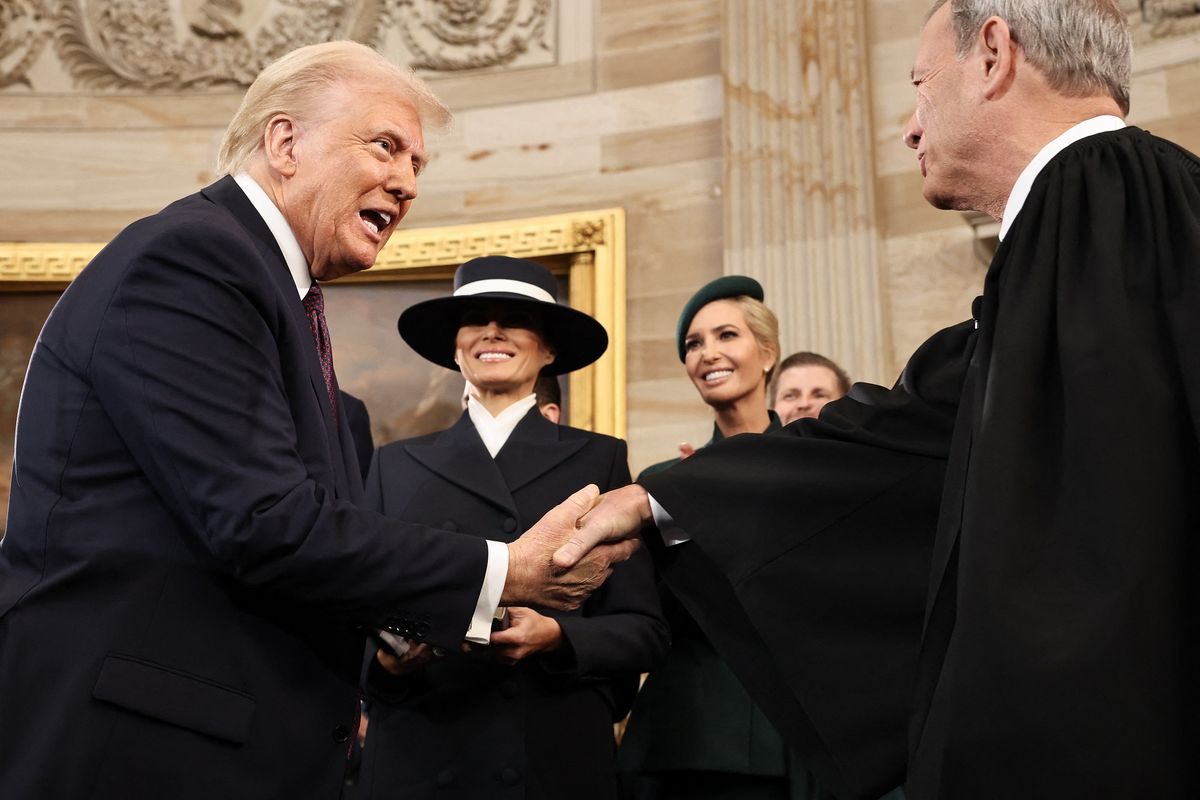 Saat Perusuh Gedung Capitol Rayakan Kebebasan Usai Diampuni Trump