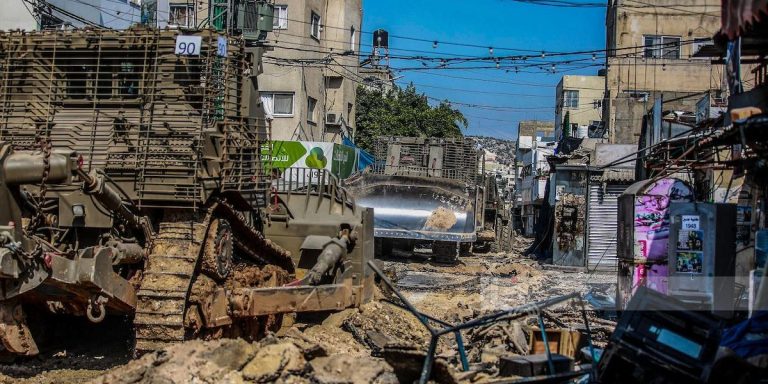 Serangan Israel Hancurkan Jalanan dan Rumah Sakit di Tepi Barat