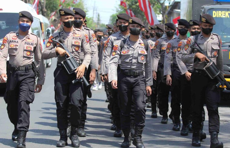 polri-membersihkan-barisan-4-kapolres-terjerat-narkoba-pemerasan-dan-asusila