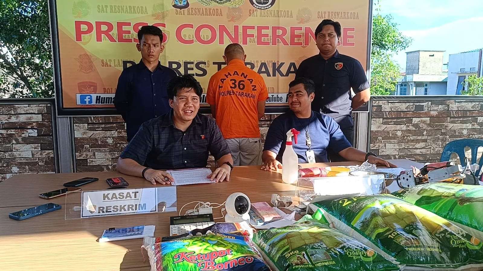 Terbongkarnya Modus Oplos Beras di Pontianak: Pelaku dan Cara Kerjanya