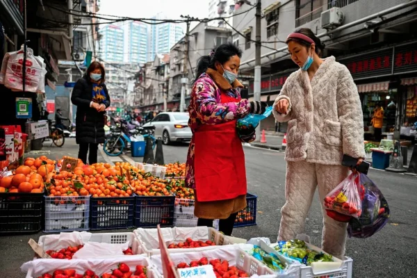 China Alami Deflasi 4 Bulan Berturut-turut, Petugas Pajak Kini Incar Kelas Menengah di Luar Negeri