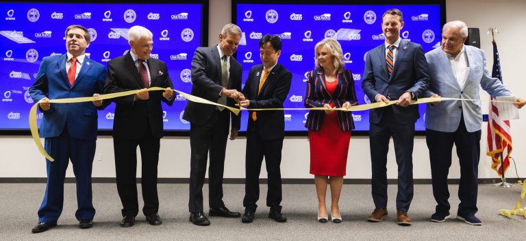 Gubernur Tennessee dan Komisaris TNECD Kunjungi Paris untuk Perkuat Investasi dan Kerjasama Bisnis